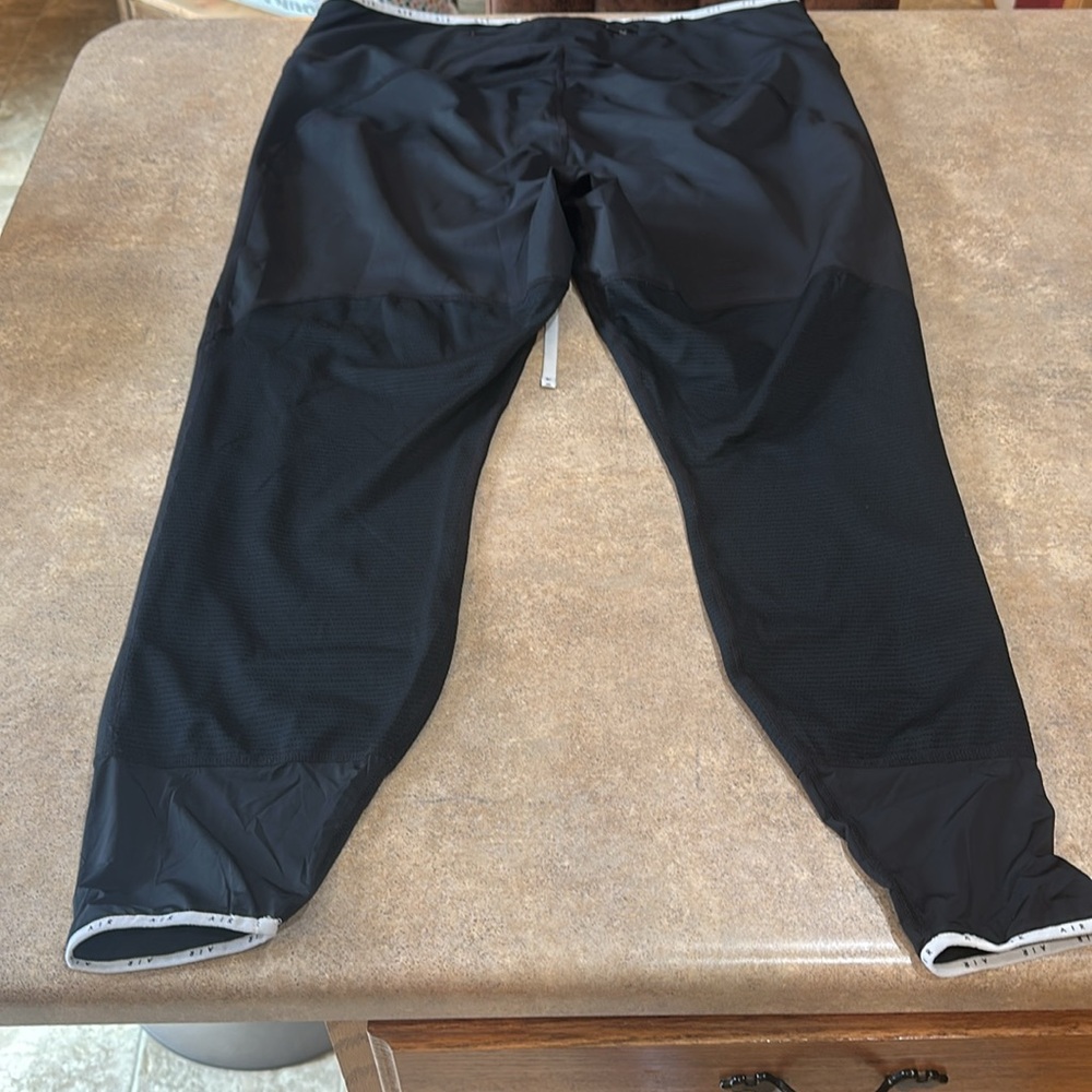 Women’s Nike leggings size 2X - Picture 7 of 7